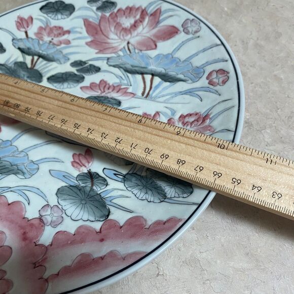 Vintage Chinese Porcelain Macau Hand Painted Lotus Flowers Plate 10" - Picture 8 of 8